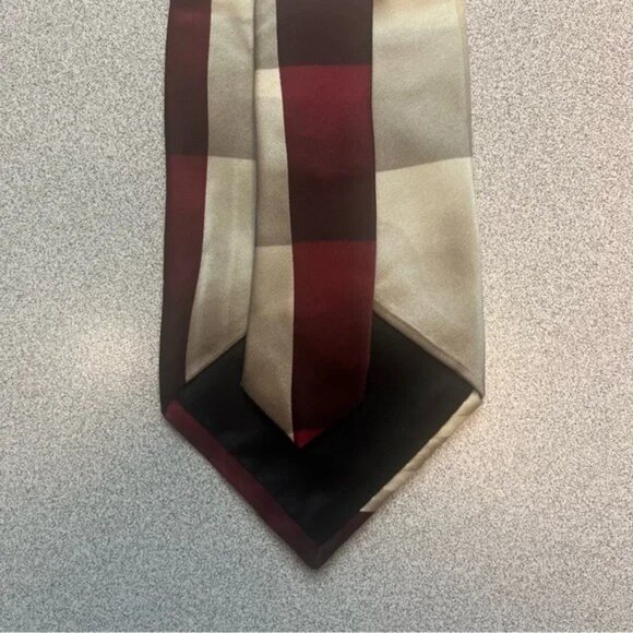 Arrow 100% Imported Silk Men's Necktie Burgundy Tan - Picture 5 of 7